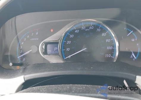 2013 Toyota Sienna Xle V6 8 Passenger from USA, damaged, VIN 5TDYK3DC5DS319643